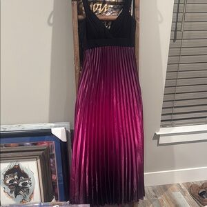 Betsy & Adam Black and Purple Pleated Sundress Scoop Neck Sleeveless